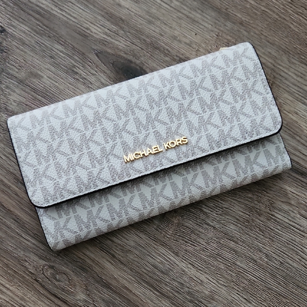 Michael Kors Light Gray Signature Wallet